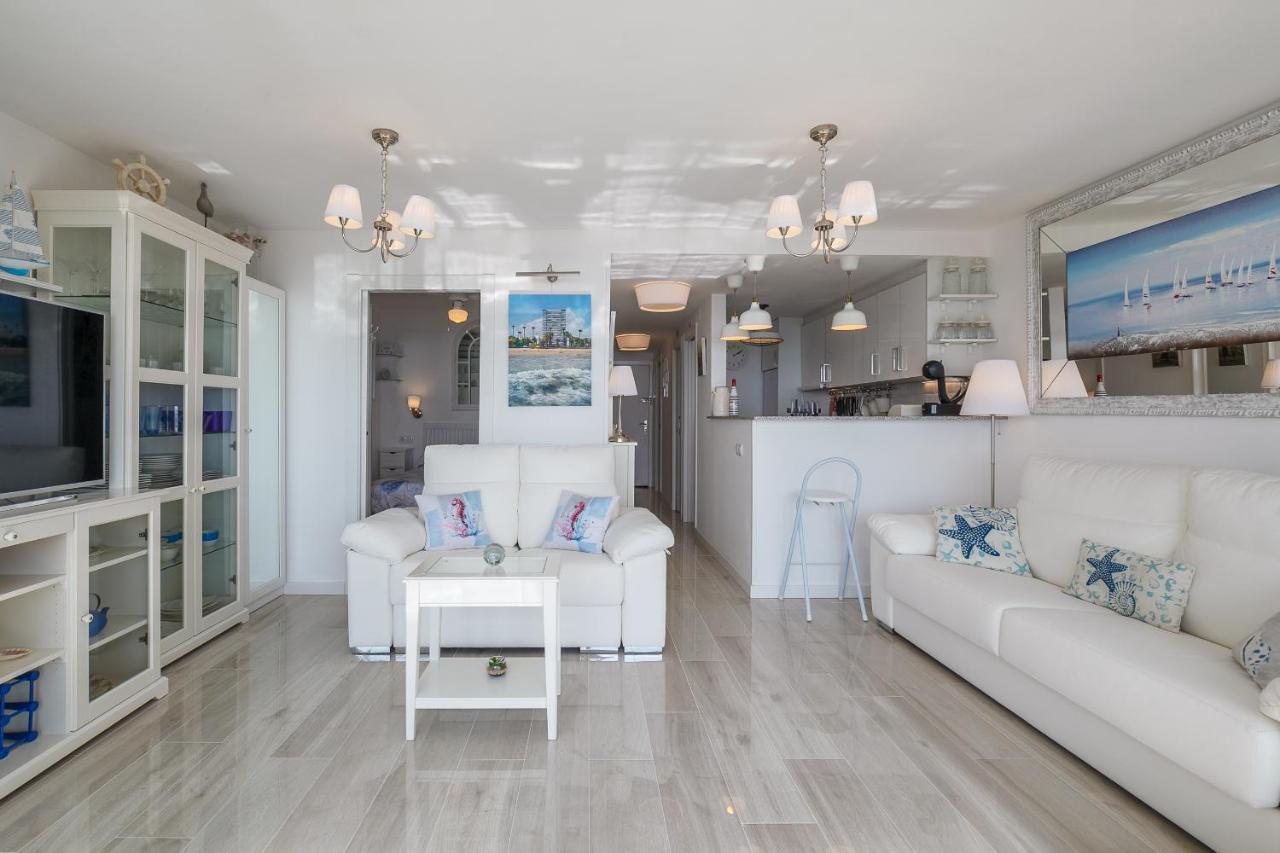 Uhc Rodas Apartments Салоу Экстерьер фото