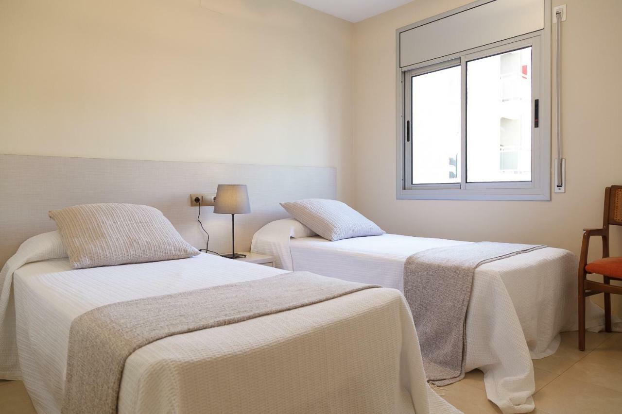 Uhc Rodas Apartments Салоу Экстерьер фото